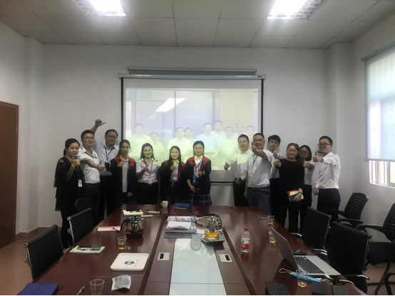 乐鱼平台-乐鱼（中国）一站式服务平台软件与炎墨合影